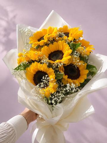 Golden Sunflower Bouquet